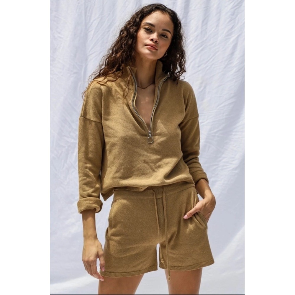 Jen's Pirate Booty Chill Out Sweatshirt &‎ Shorts Set In Keystone Tan Size XS